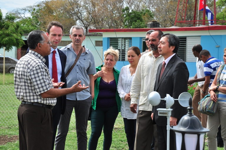 inauguran estacion meteorologica2