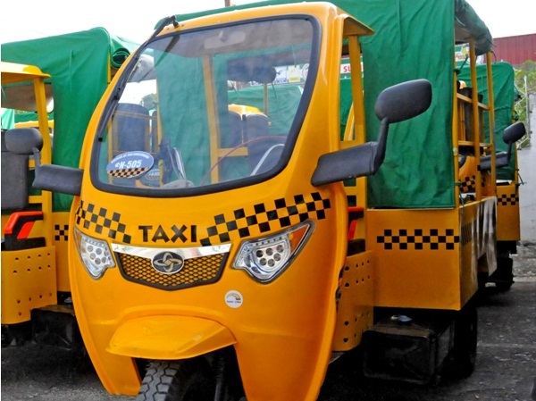 1Coco taxi a