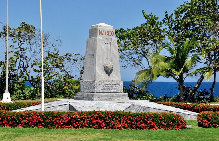 monumento duaba