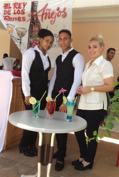 piscina hotel cocteles2