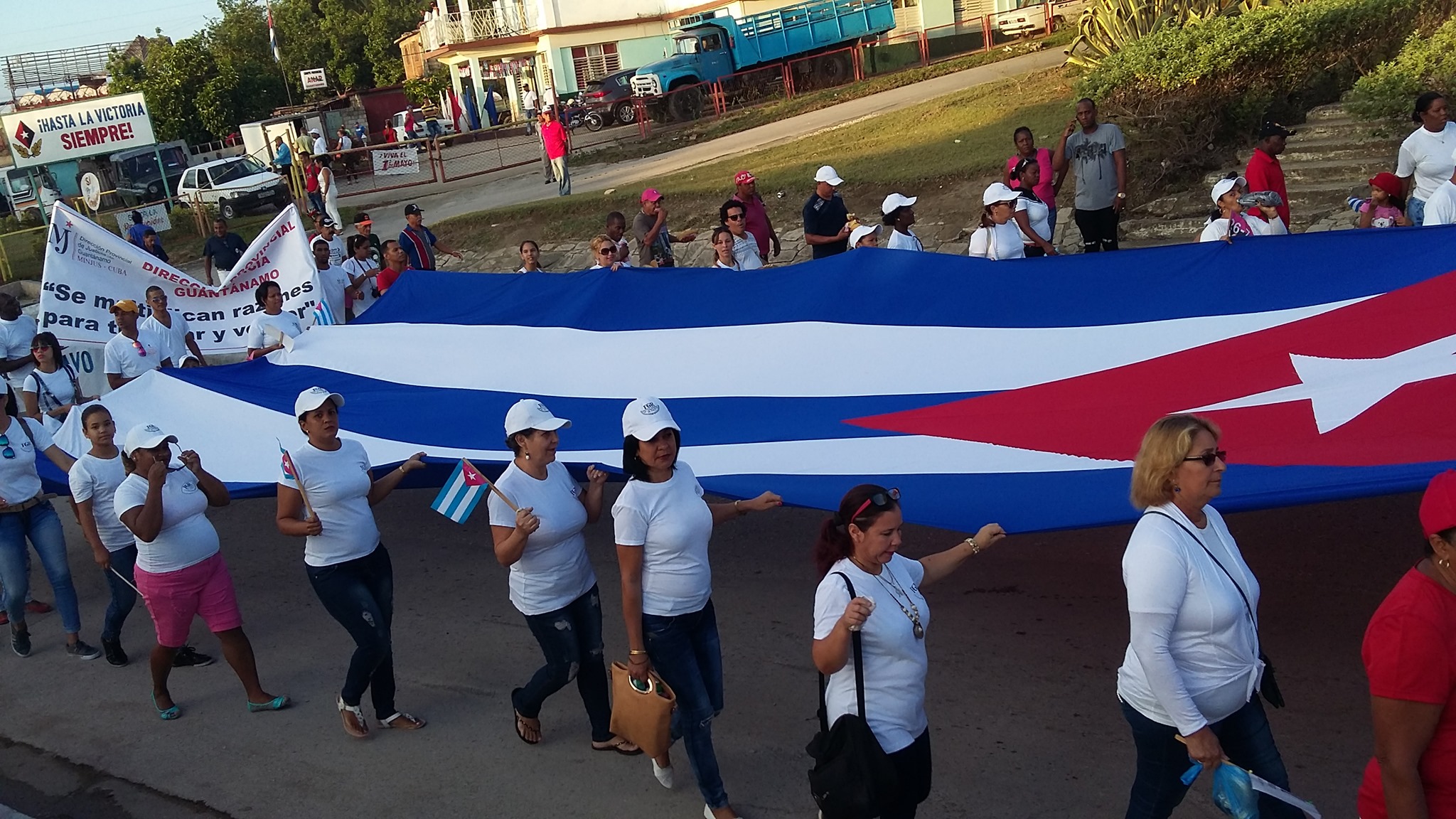 bandera primero mayo2