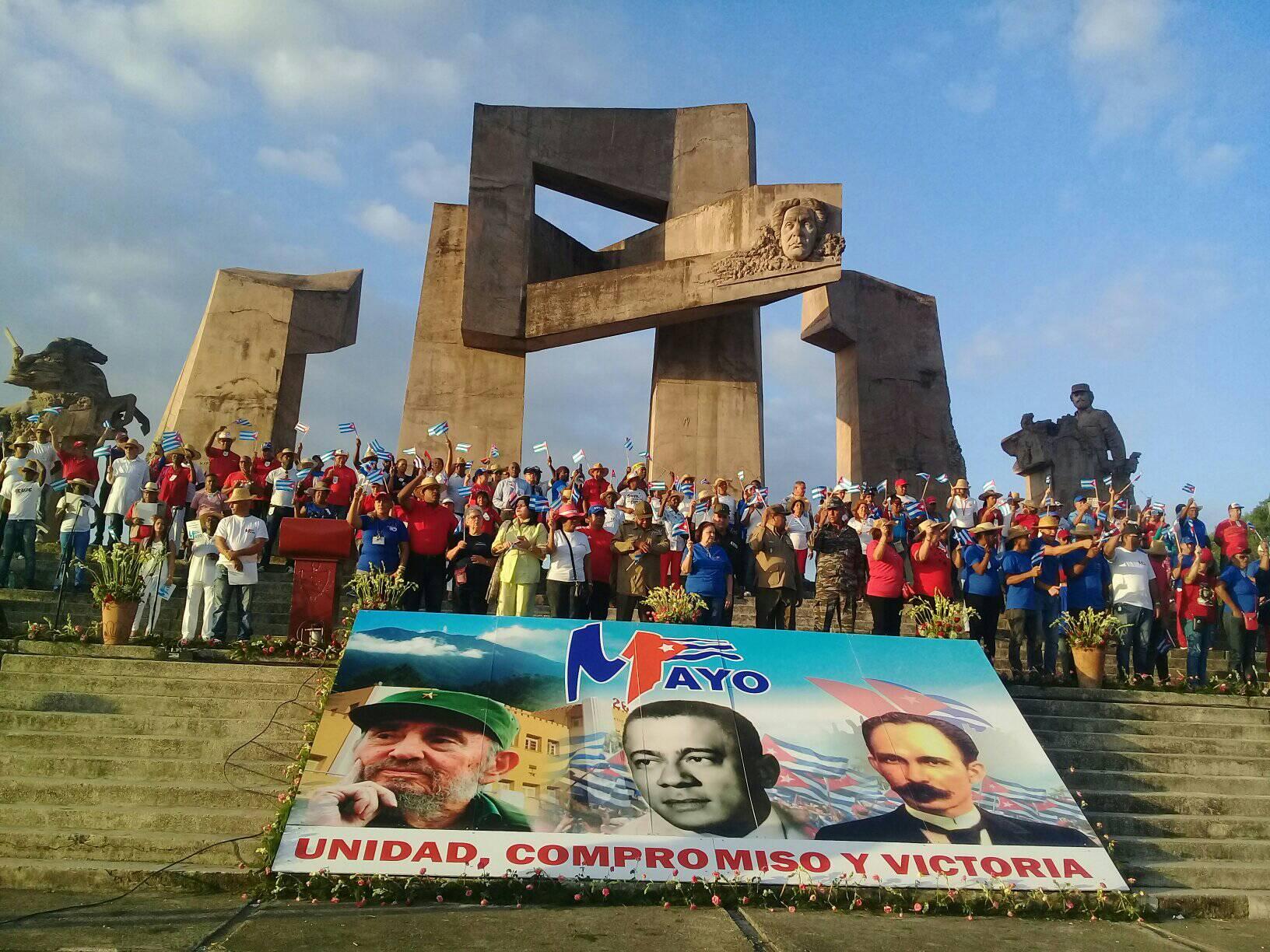 comienza desfile3