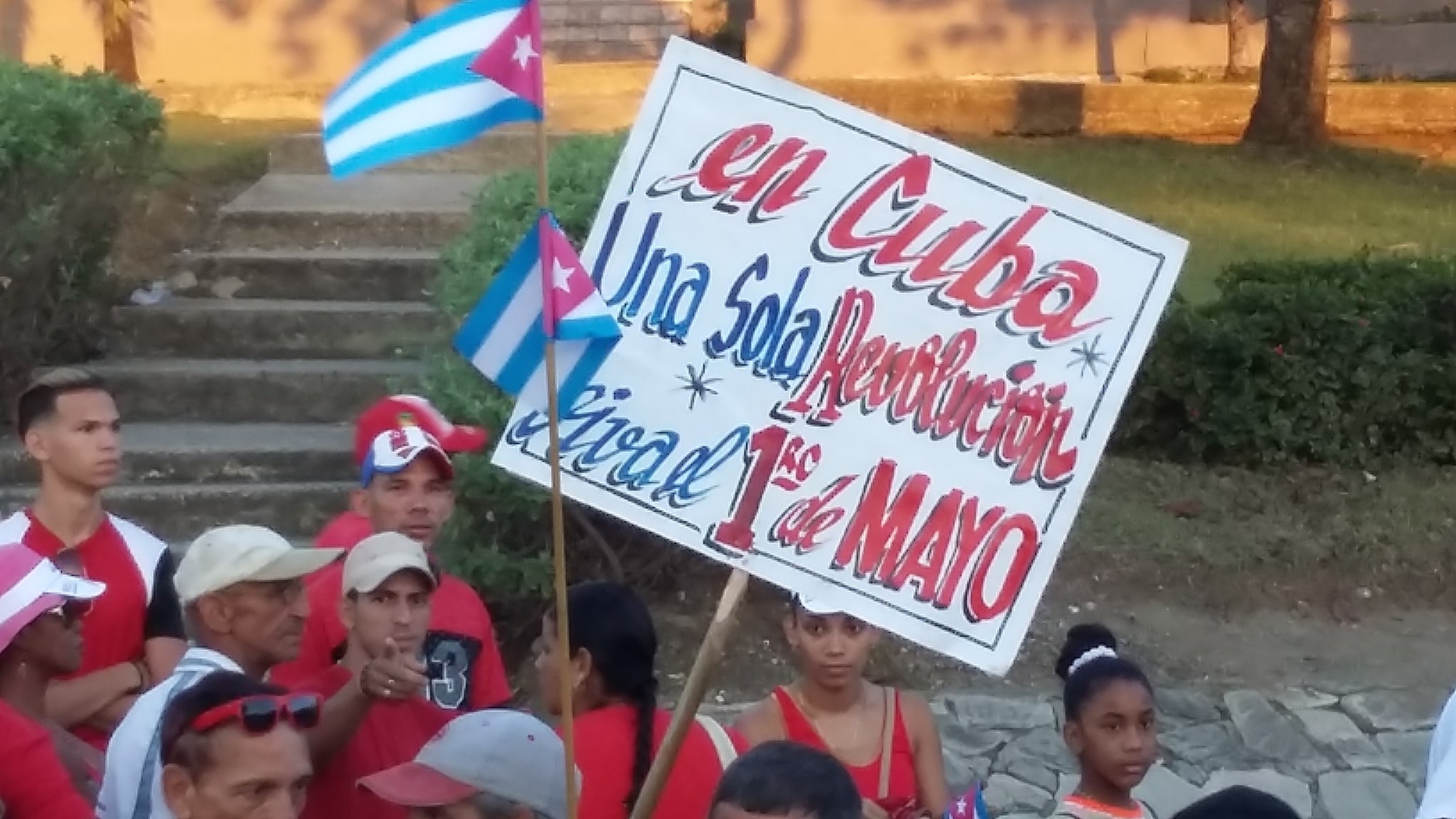 desfile contra bloqueo