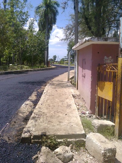 reparan carreteras gtmo6
