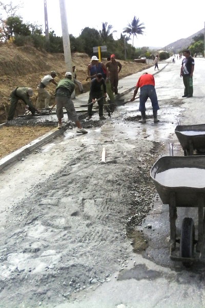 reparan carreteras gtmo7