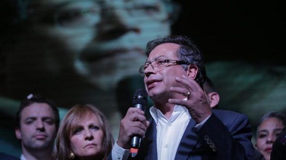 gustavo petro colombia 580x326