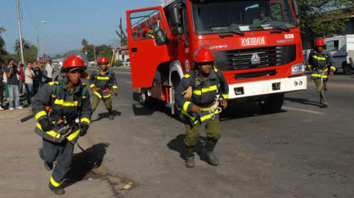 2304 bomberos