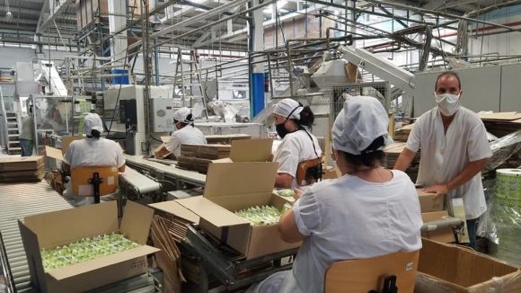 El jabón de tocador Daily es el producto líder de la empresa. Este año deben confeccionarse más de 77 millones de unidades. 580x326