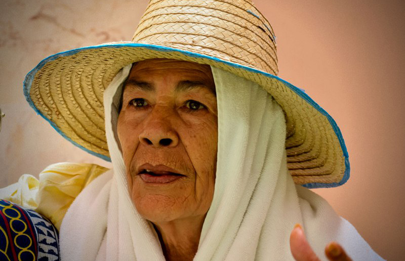 0102 fallece adela legra