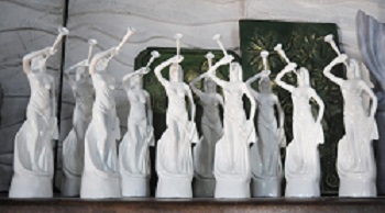2 estatuillas