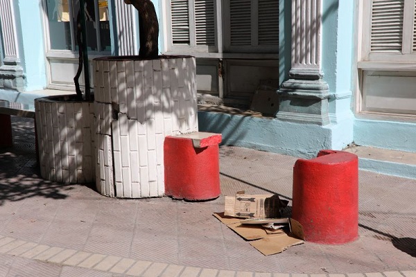 Desenfoque: Deterioro del bulevar
