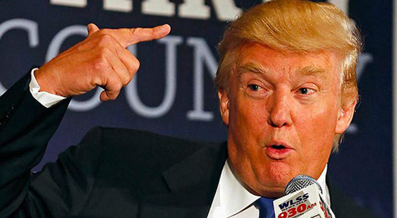 Donald-Trump dedo