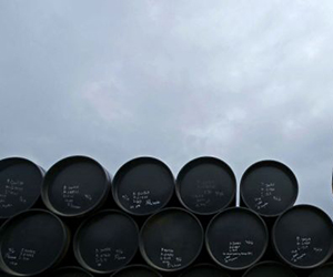 barriles-petroleo-apilados