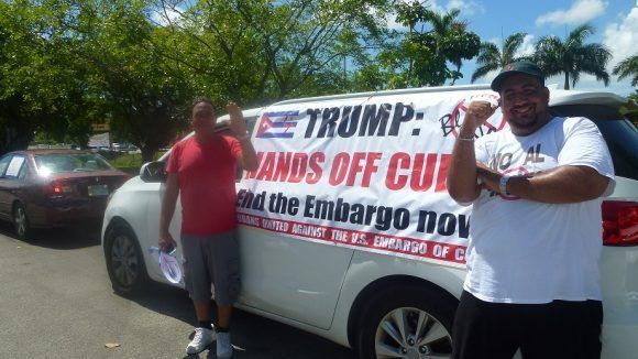 caravana en Miami 1 580x326