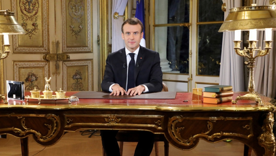 emanuel macron emergencia