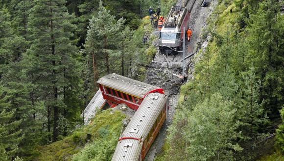 escarrilamiento-de-dos-trenes-en-la-India