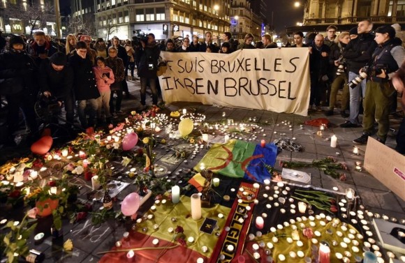 homenaje-victimas-bruselas-580x377