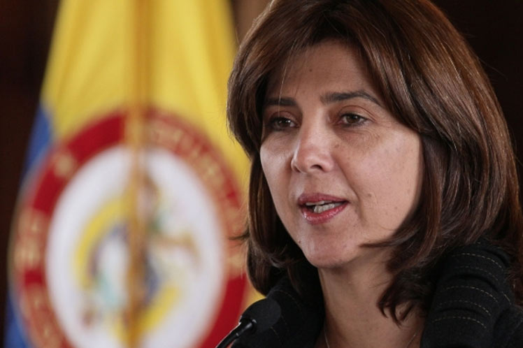 maria angela-holguin