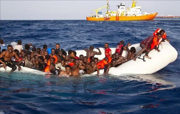 migrantes-en-el-mediterráneo-580x369