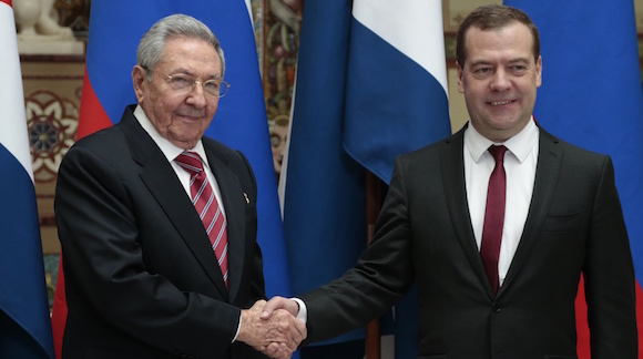 raul-castro-medvedev