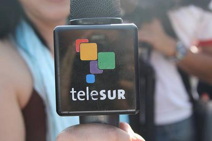 telesur microfono