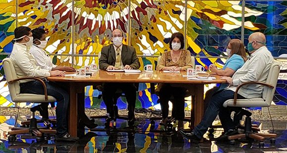 mesa redonda 21 de abril de 2020 580x309