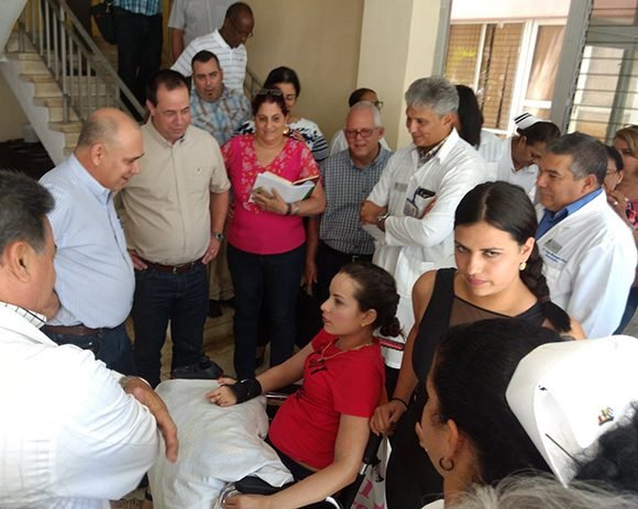 morales ojeda visita a mailen almaguer en el ciren 580x463