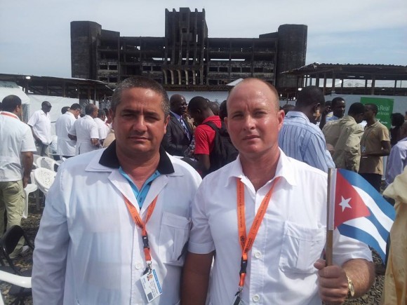 Ronald-en-la-inauguración-del-hospital-580x435