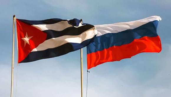 cuba russia banderas 580x330