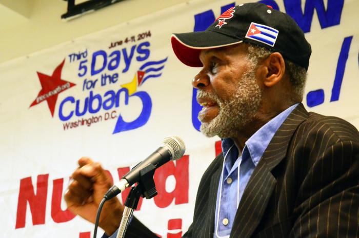 danny glover regresa cuba
