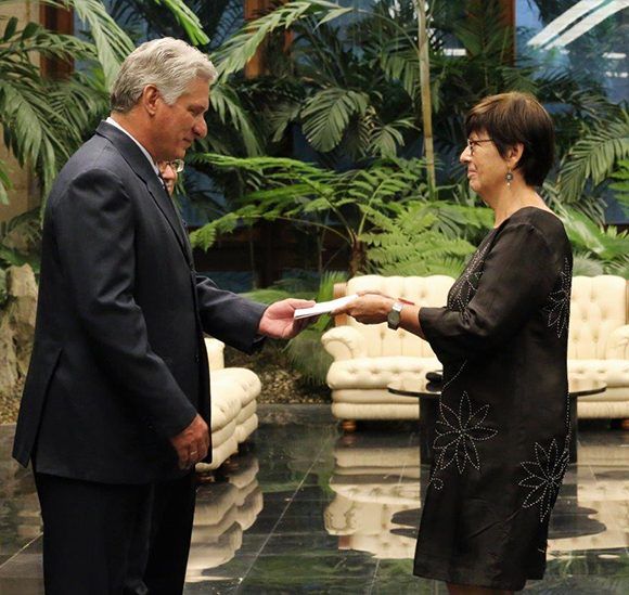 diaz canel recibe cartas credenciales nuevos embajadores 580x549