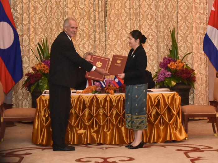 diaz canel laos4