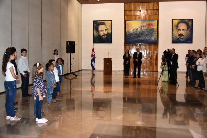 diaz canel cubanos embajada mexico3