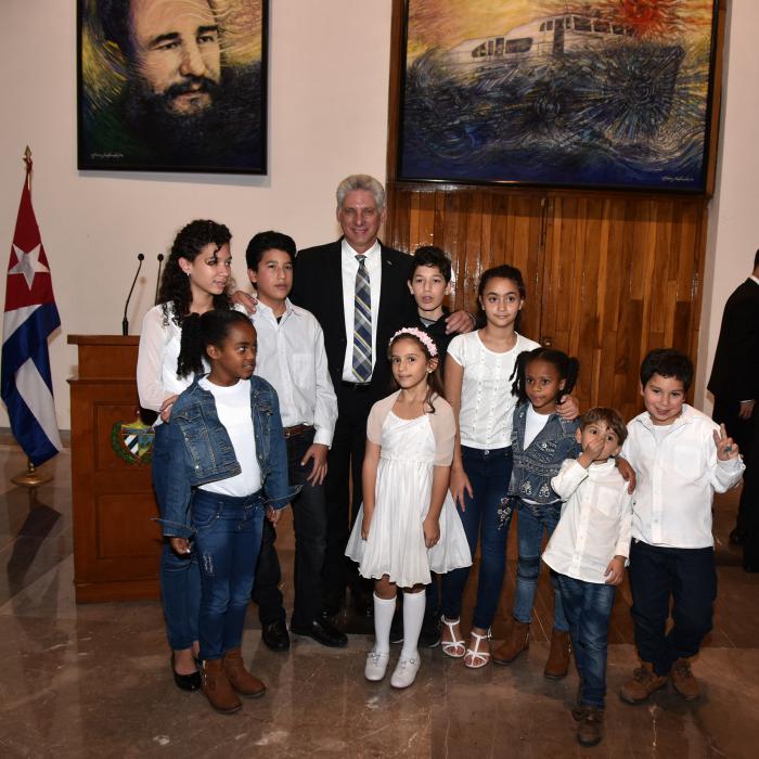 diaz canel niños cubanos mexico