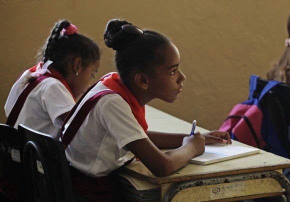 educacion cuba foto Desmond Boylan 580x404