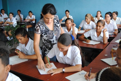 educacion reinicio clases huracan