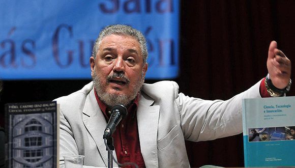 fidel castro diaz balart 580x330