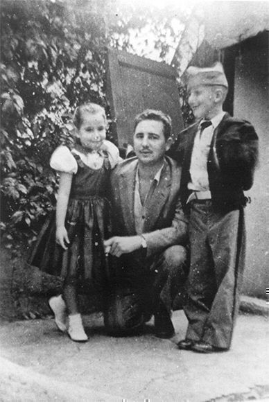 fidel y su hijo fidelito en mexico