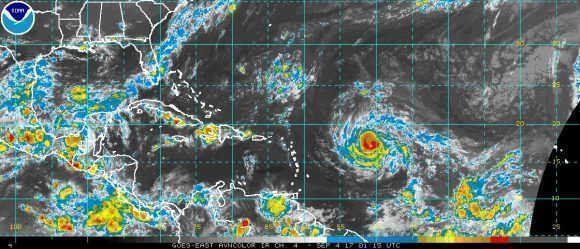 foto de irma a las 10 pm 3 sept 580x249