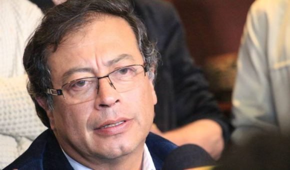 gustavo petro opina