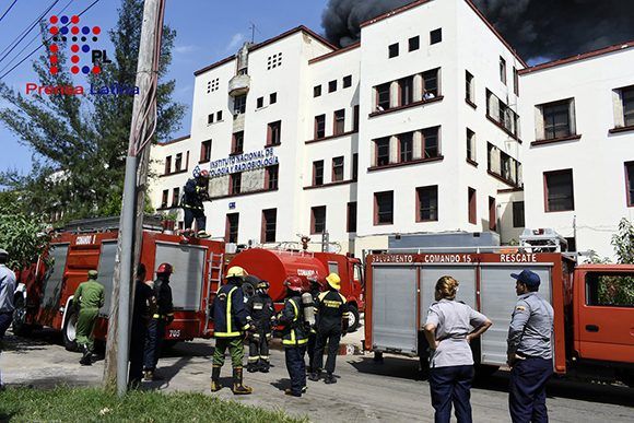incendio hospital oncologico habana bomberos 04 580x387