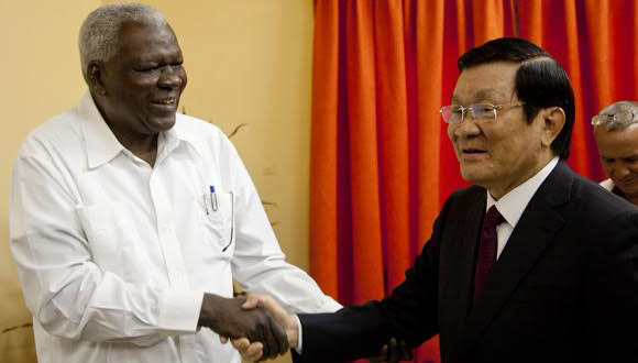 lazo-y-presidente-de-Vietnam