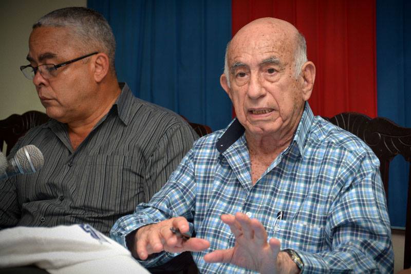 machado holguin2