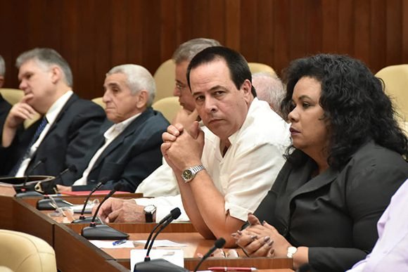 mesa redonda 8 580x387