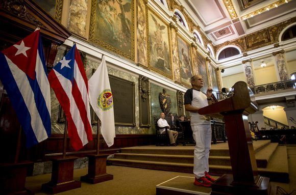 oscar lopez uh05 580x383