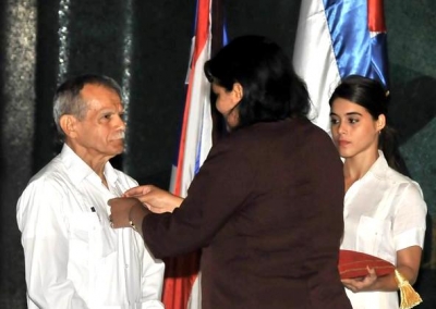 oscar lopez recibe orden