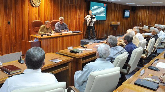 raul castro consejo de estado 580x326
