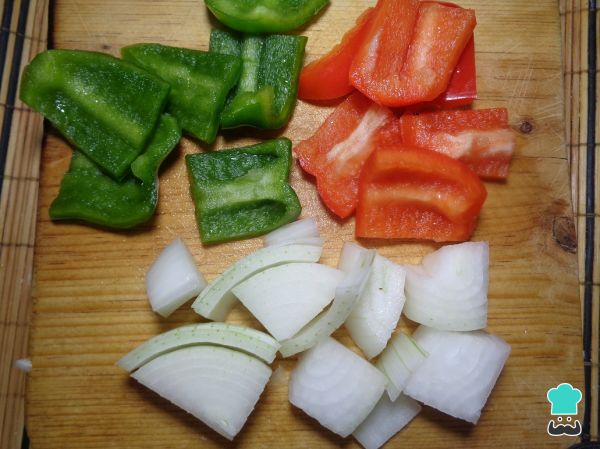 brochetas de pollo con verduras 6