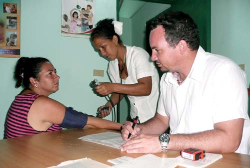 1medicos cubanos consultorio