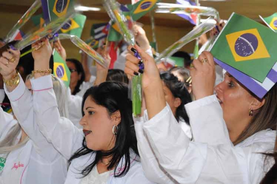 colaboradores cubanos orgullosos